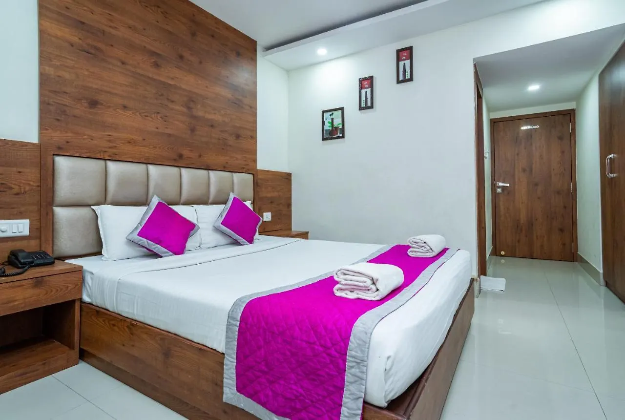 *** Hotel Nexstay Crystal Residency Kozhikode India