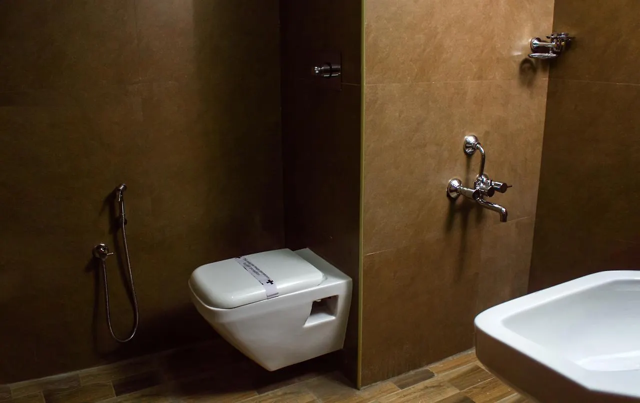 *** Hotel Nexstay Crystal Residency Kozhikode India